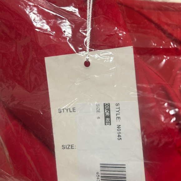 Beautiful Red Couture Gown - Picture 7 of 7